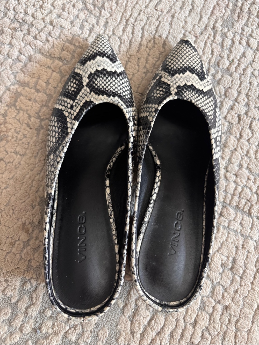 Vince Women's Black & White Snake-Print Pointed Toe slides size 5